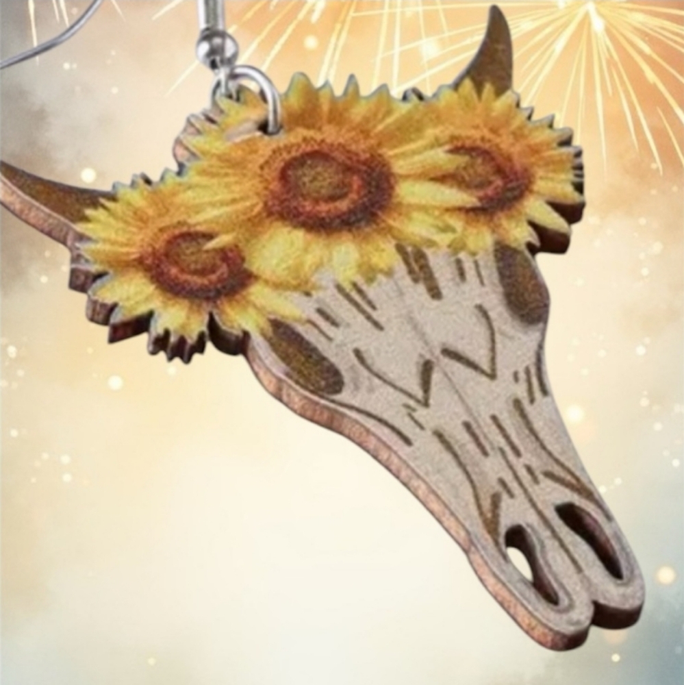 Cute Western Cow Skull Floral Light wt Earrings Farm Skull NEW NIP - Picture 2 of 7